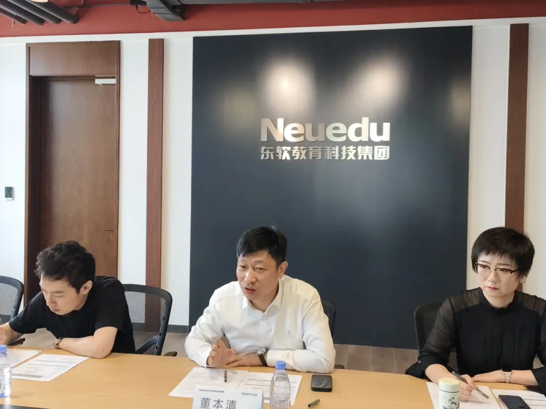 上海行健职业学院一行到访PA视讯国际教育科技集团参观研讨